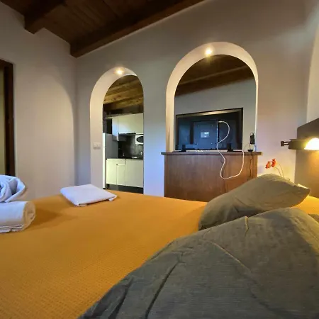 Estudio Pareja Con Jardincito Privado Barbaco Cadiz