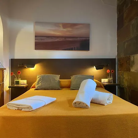 Estudio Pareja Con Jardincito Privado Barbaco Cadiz